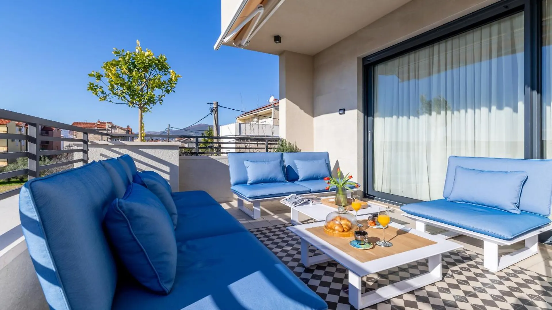 Penthouse West Side Apartment Kastela Croatia