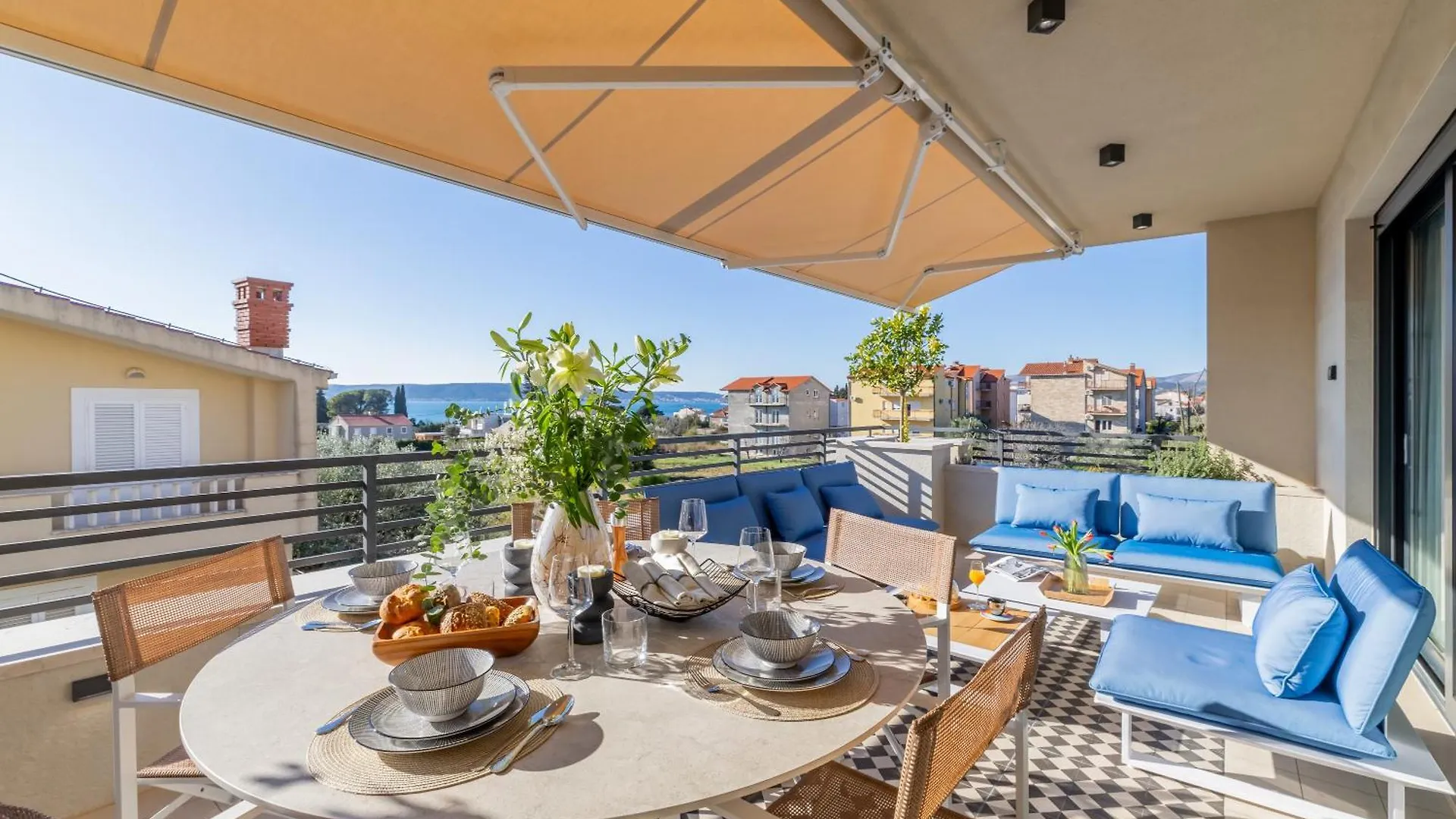 Penthouse West Side Apartment Kastela