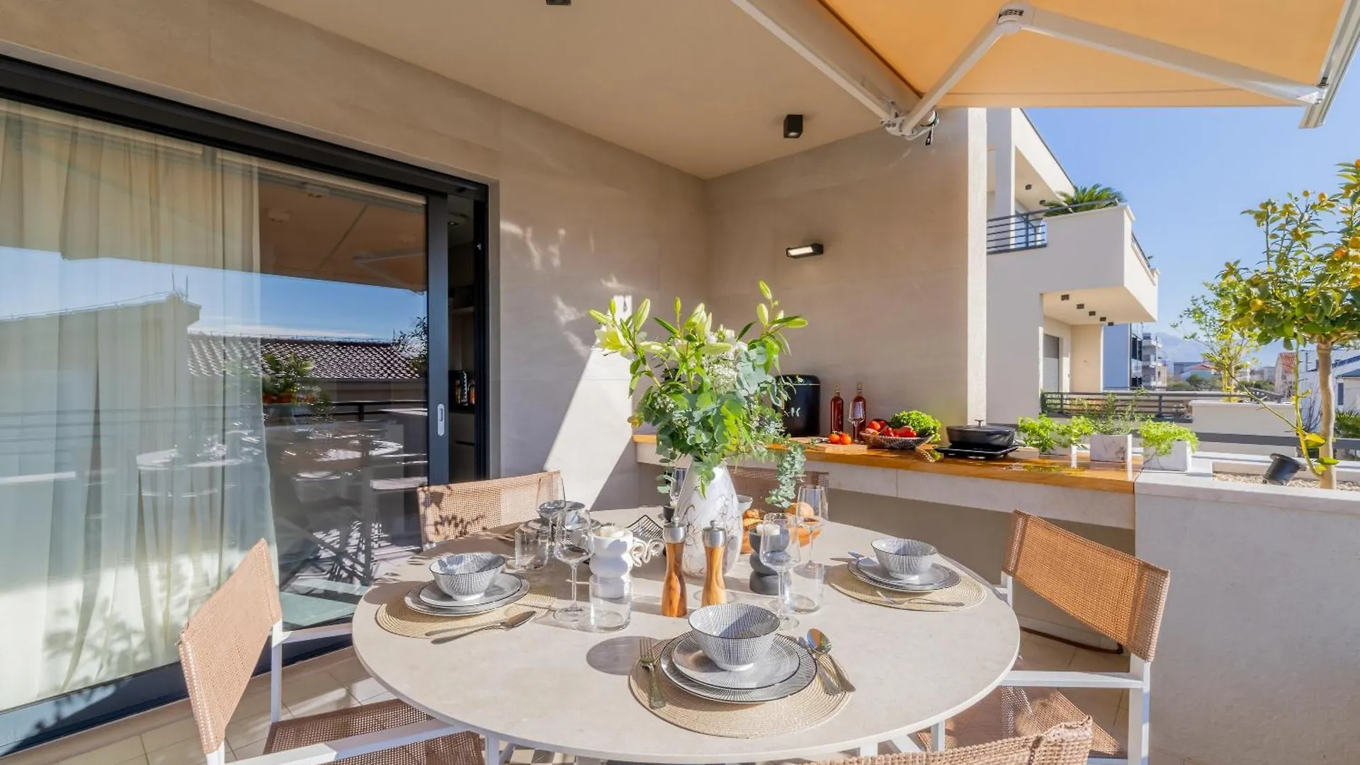 Penthouse West Side Apartment Kastela 0*,