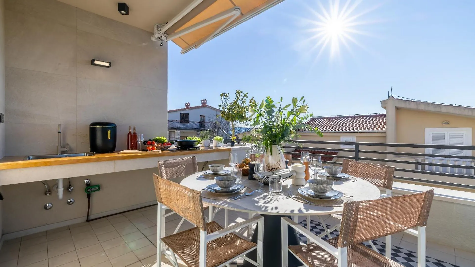 Penthouse West Side Apartment Kastela 0*,  Croatia