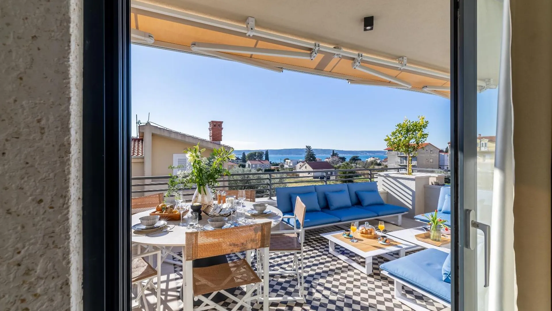 Penthouse West Side Apartment Kastela