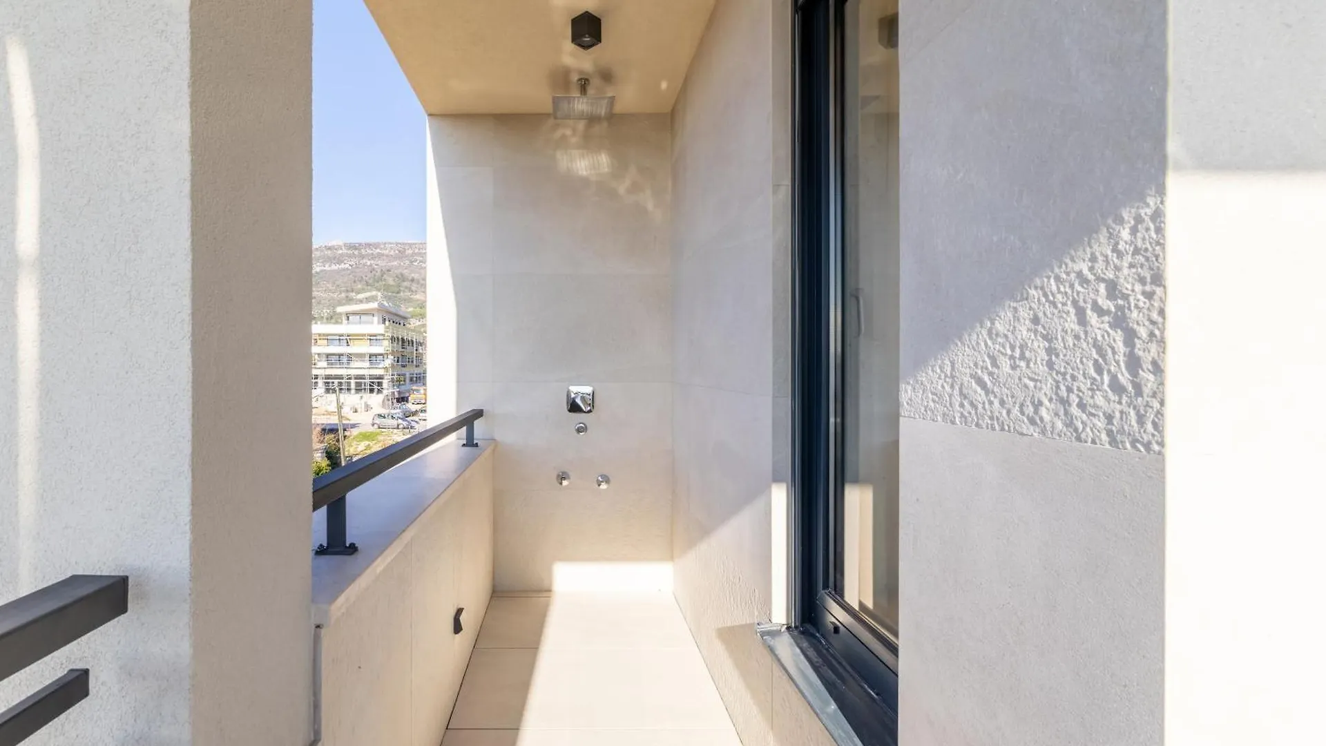 Penthouse West Side Apartment Kastela