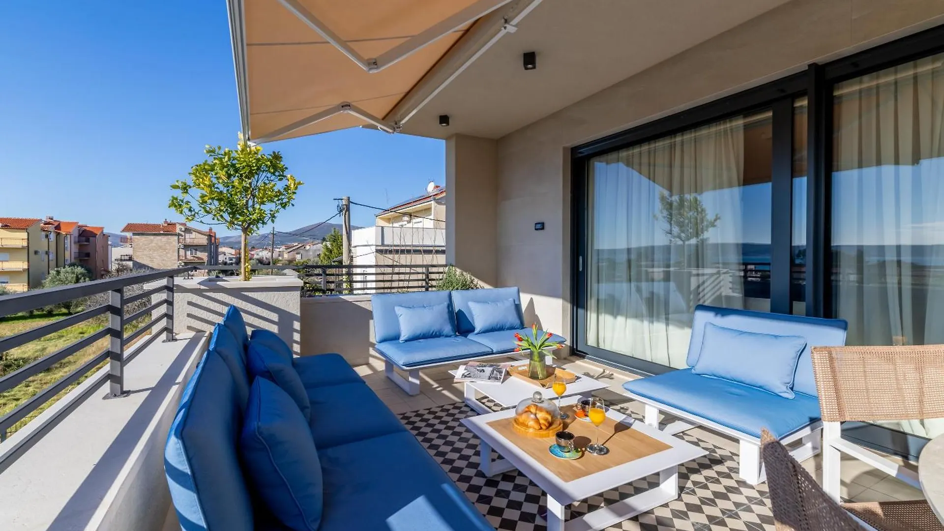 Penthouse West Side Apartment Kastela Croatia