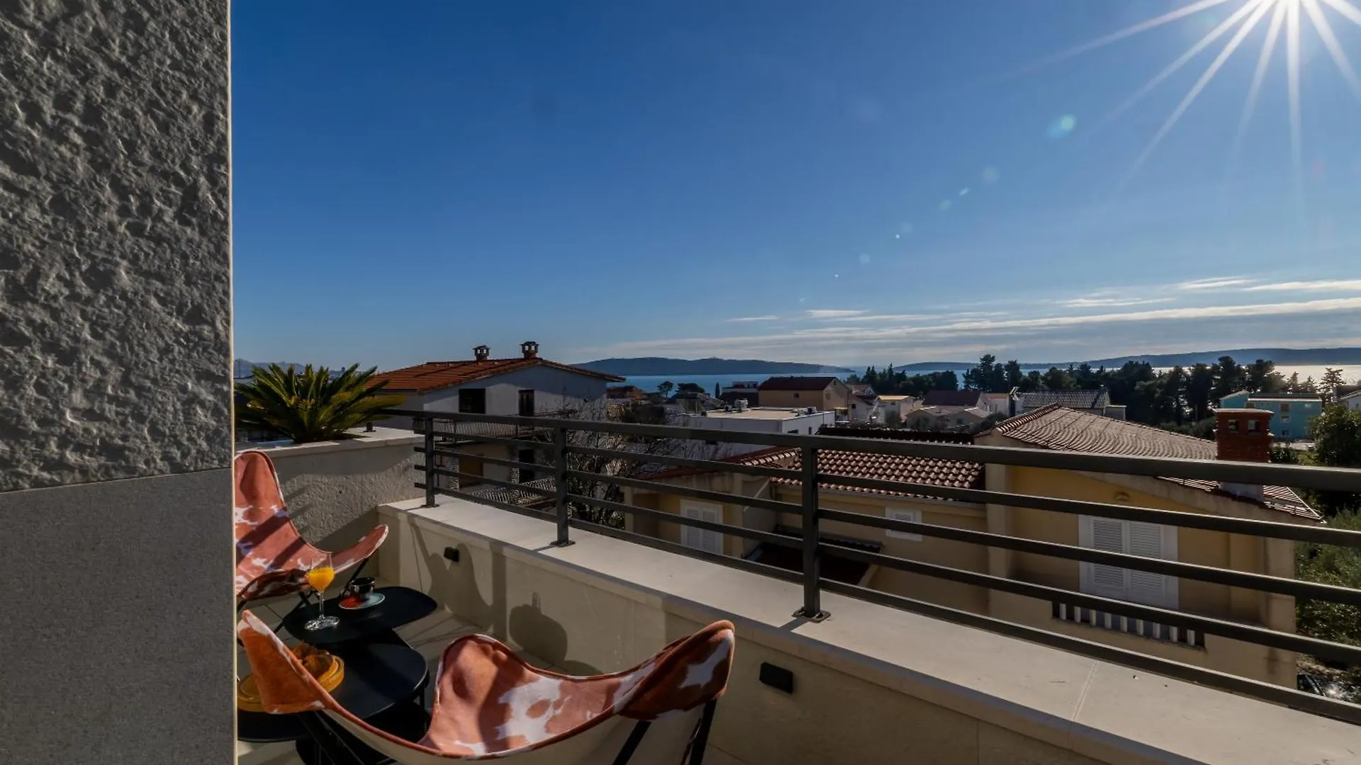 Penthouse West Side Apartment Kastela