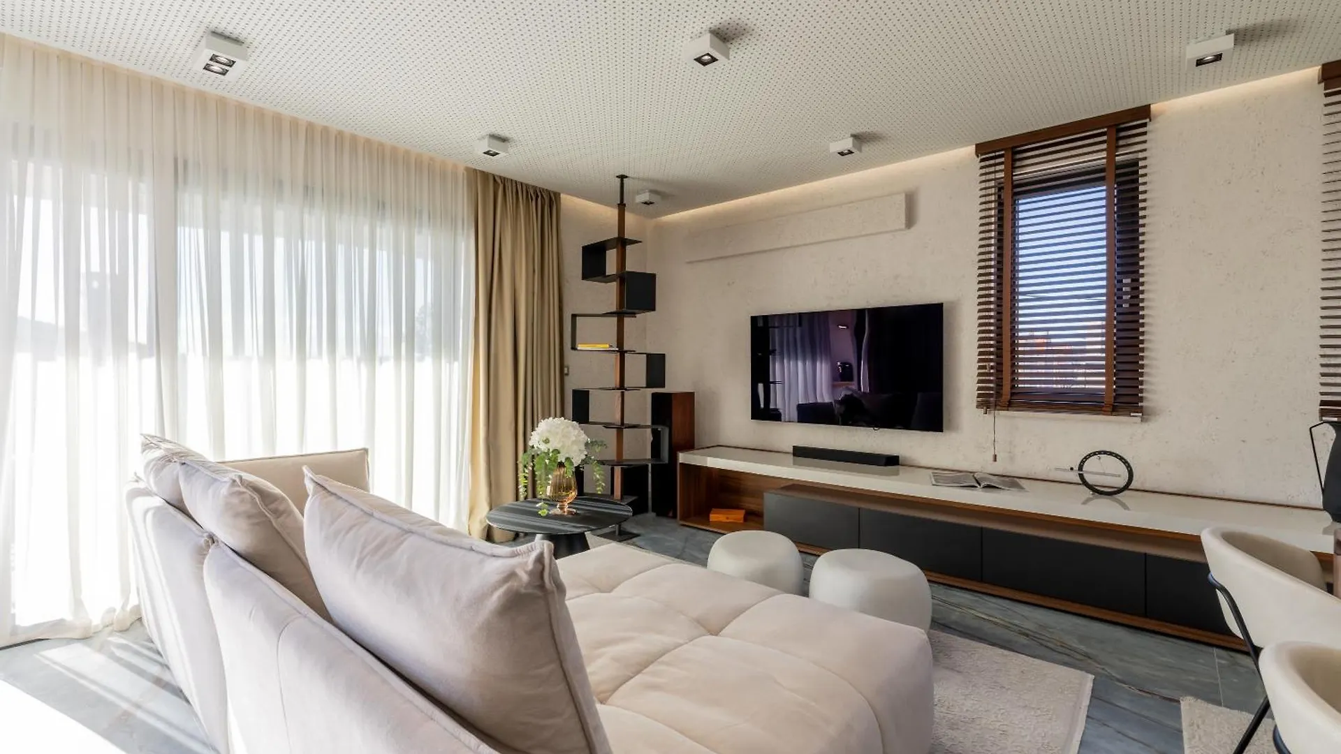 Penthouse West Side Apartment Kastela Croatia