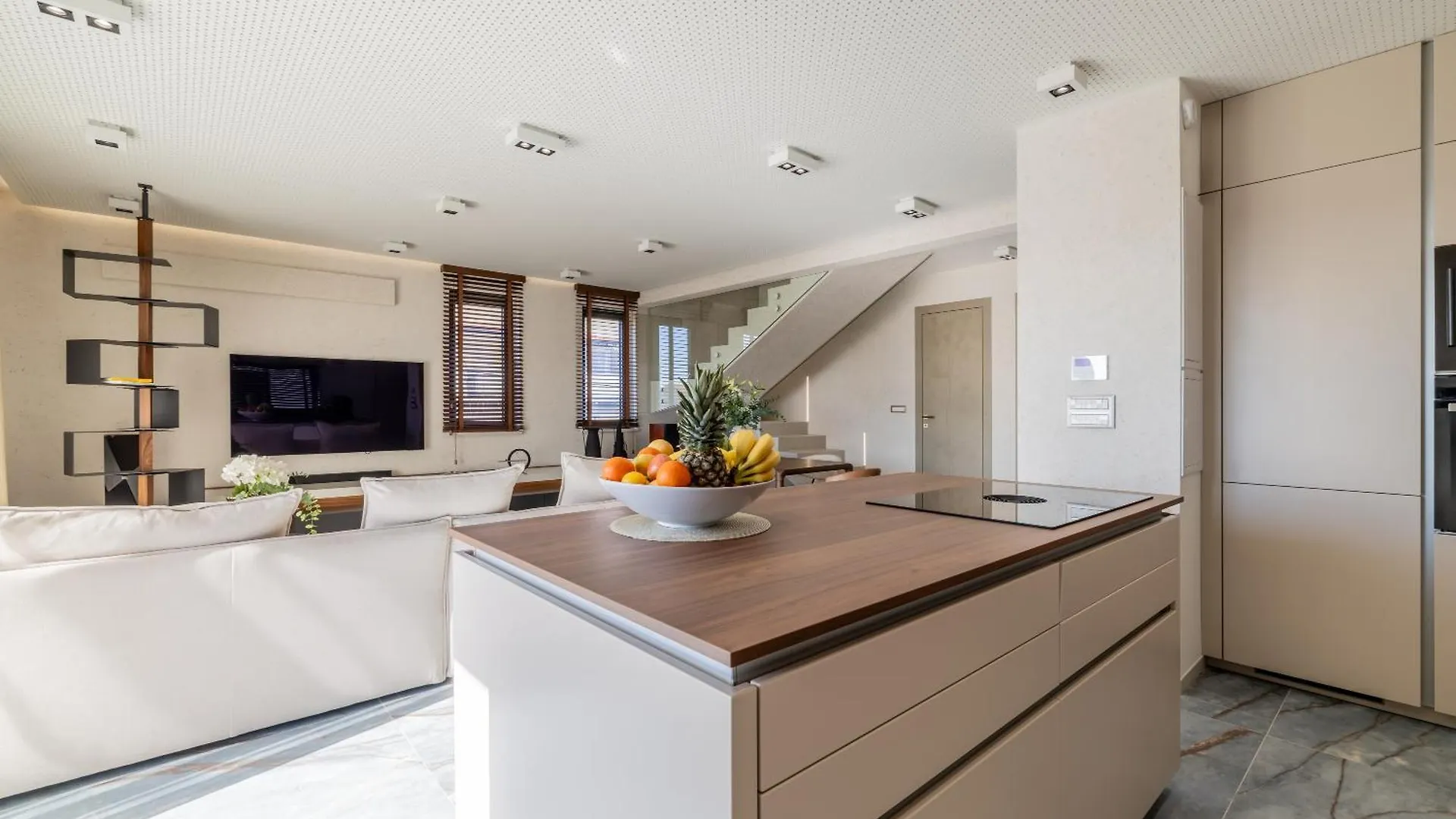 Penthouse West Side Apartment Kastela 0*,  Croatia