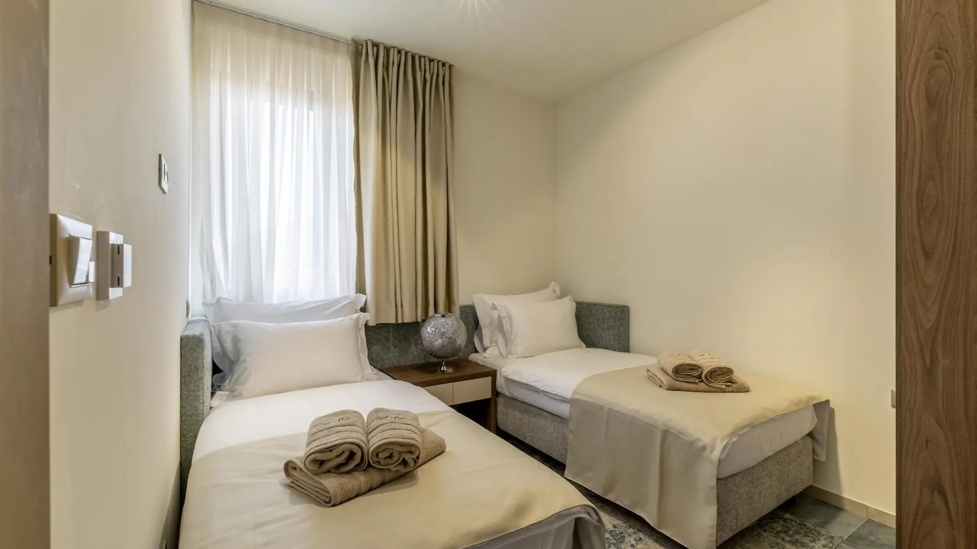 Penthouse West Side Apartment Kastela 0*,