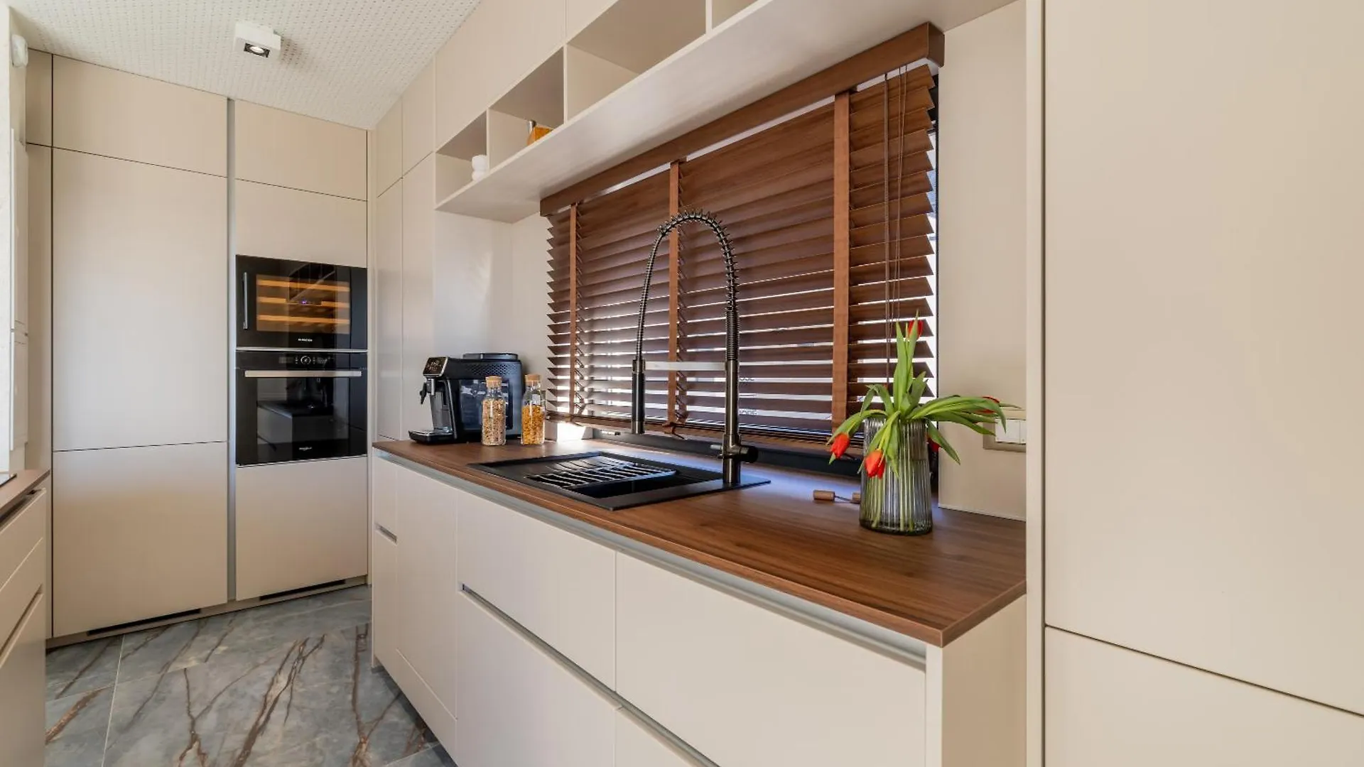 Penthouse West Side Apartment Kastela Croatia