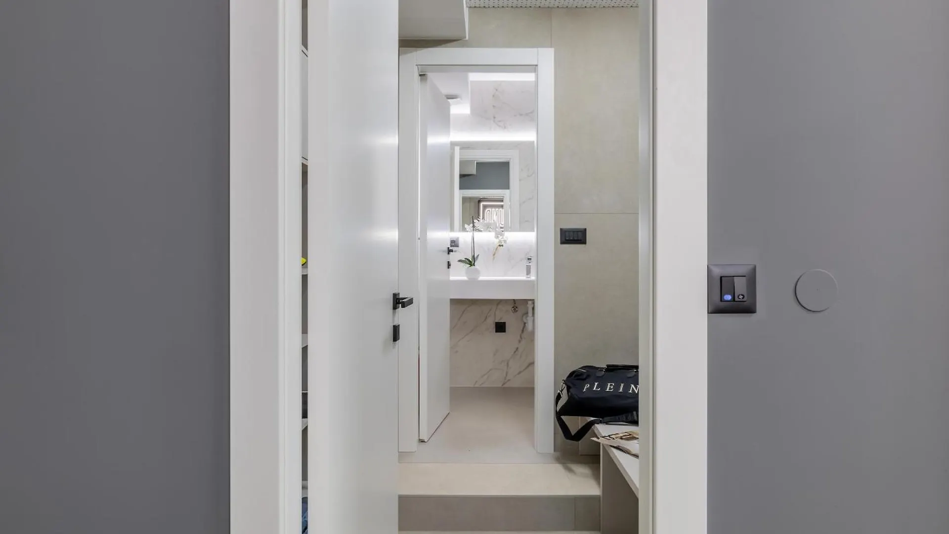 Penthouse West Side Apartment Kastela