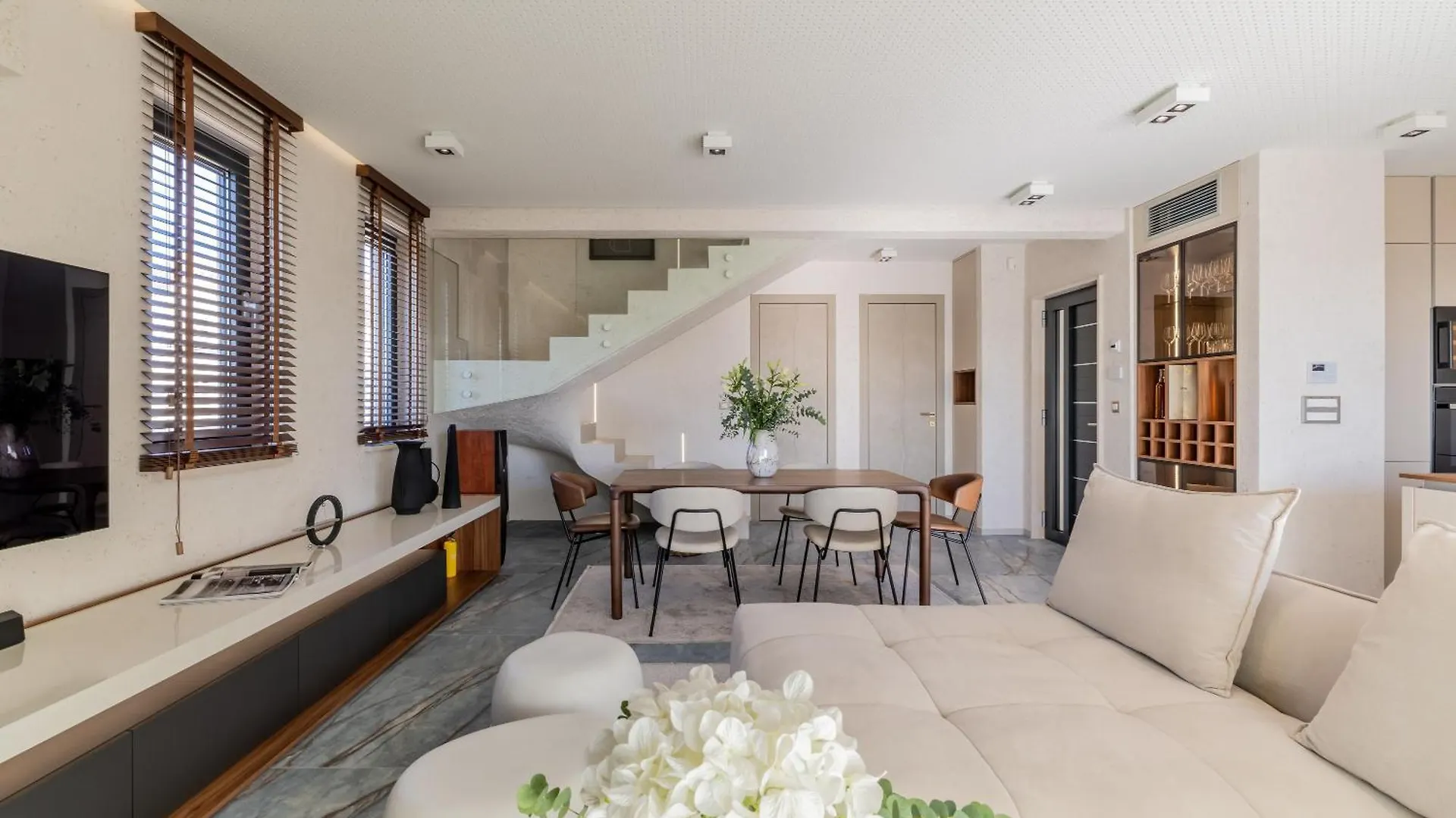 Penthouse West Side Apartment Kastela 0*,