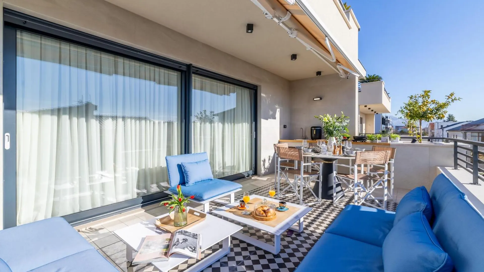 Penthouse West Side Apartment Kastela Croatia
